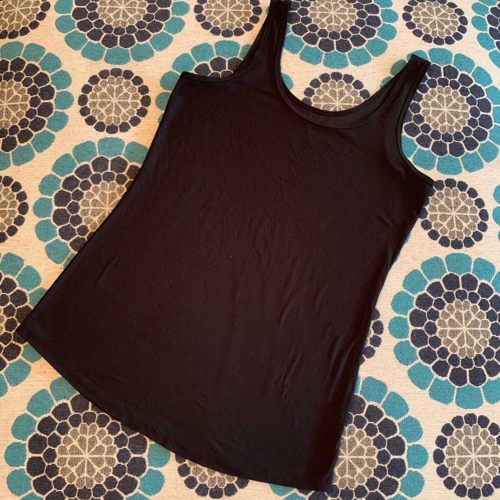 Solid black layering tank